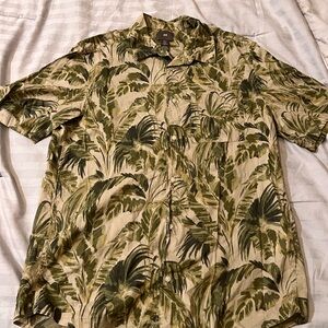 H&M Green Leaf Print Shirt medium